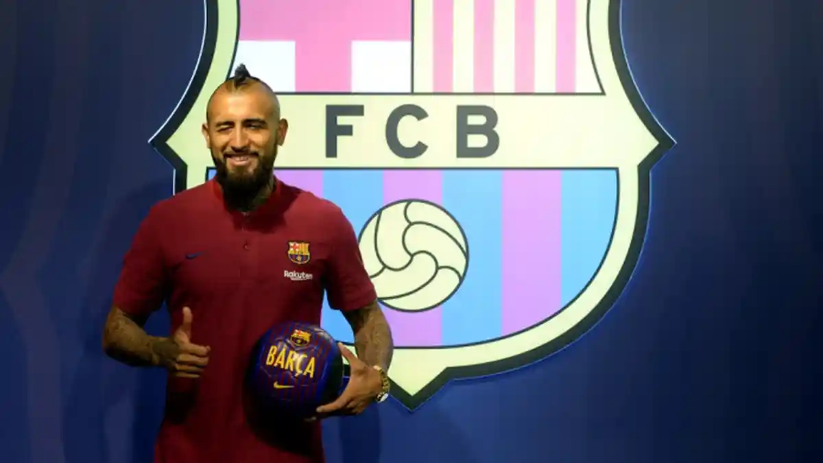 Resmi Gabung Barcelona, Artuto Vidal Ingin Meraih Semua Gelar