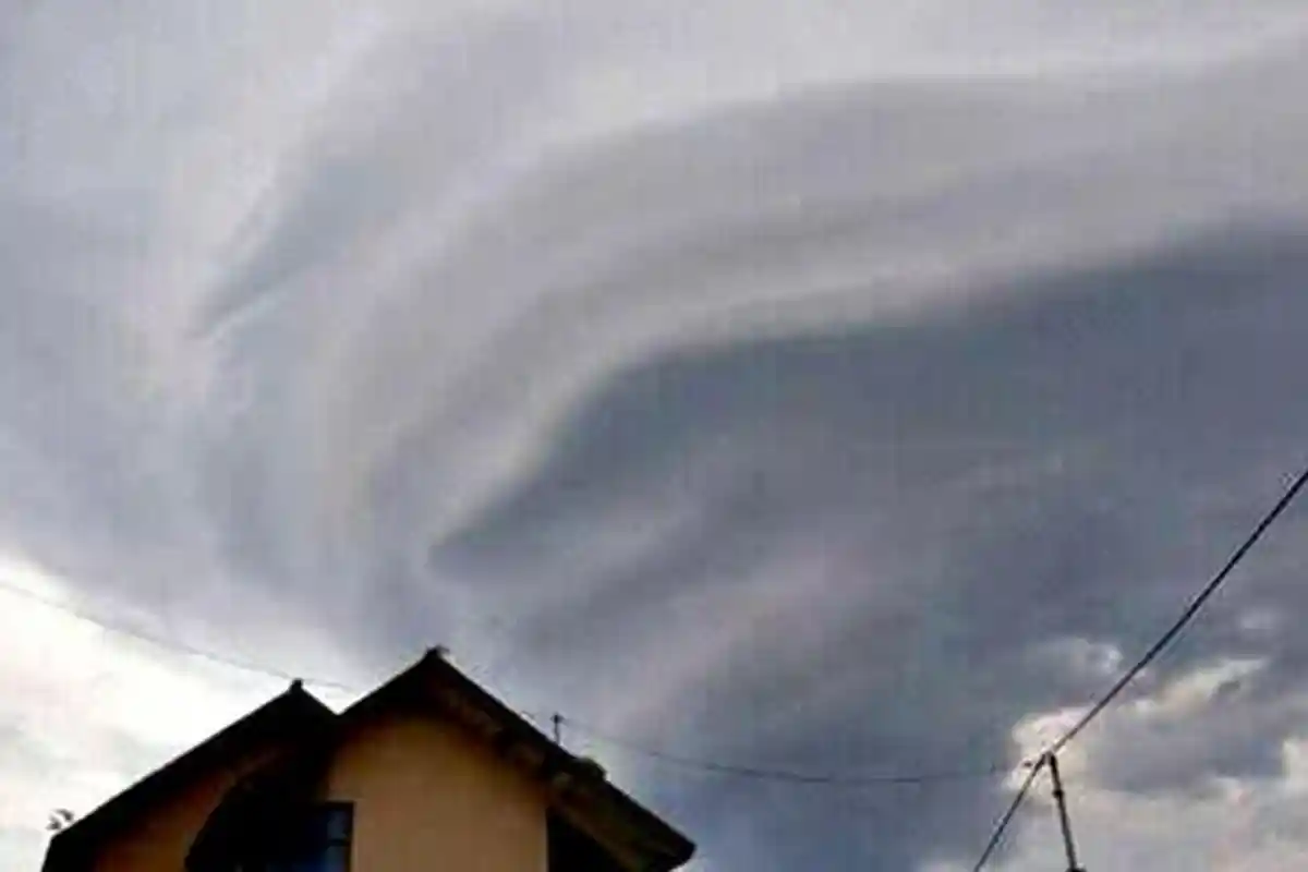 Fenomena Awan Mirip Tornado 3 Hari Berturut-turut Bikin Merinding Warga Bandungan Jateng