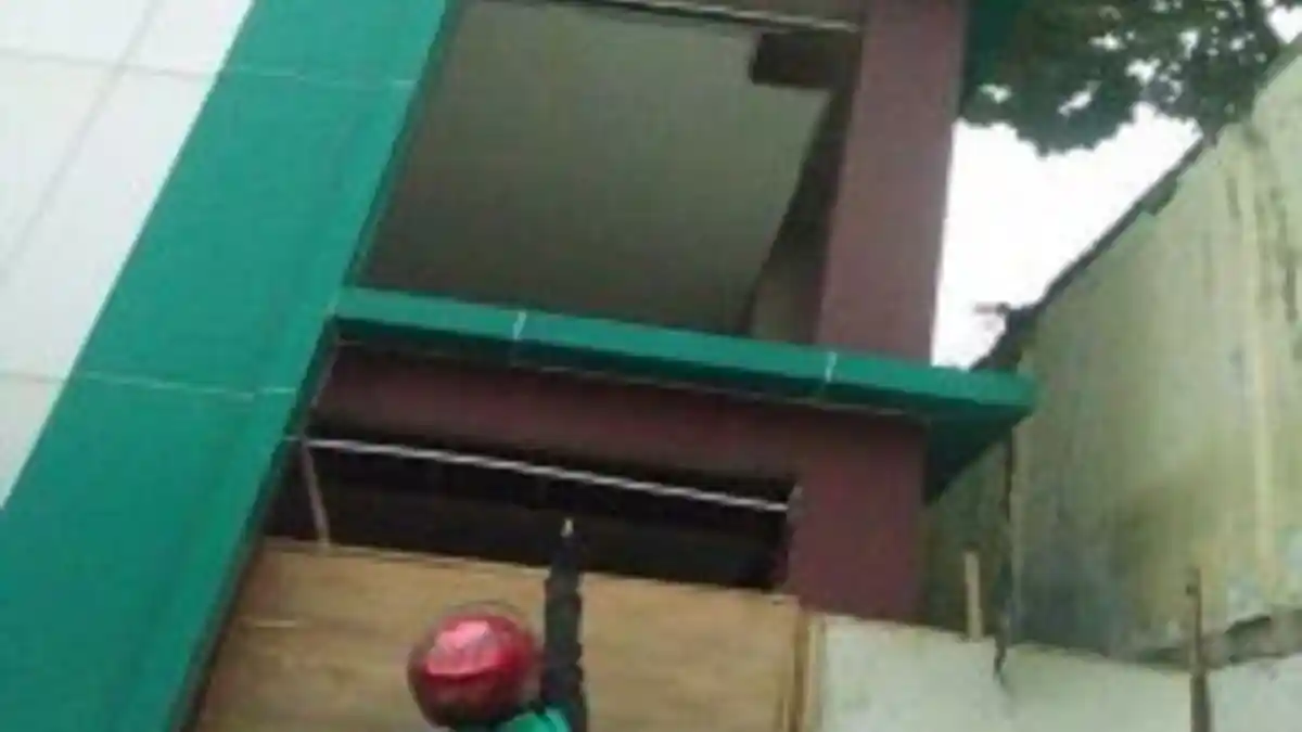 Bayi 3 Tahun Jatuh dari Lantai 3 Gedung SDN 4 Ciputat