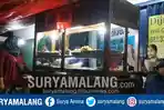 pecel-ambulans-di-jalan-kranggan-menjadi-alternatif-tempat-kuliner-malam-di-surabaya.jpg