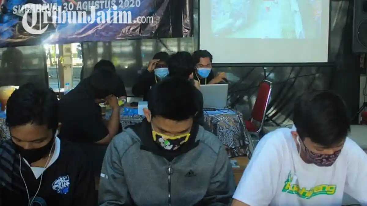 Unitomo Surabaya Gelar Kompetisi Mobile Legend Untuk Para Pelajar