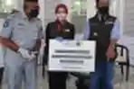 Ridwan Kamil Terima Bantuan Bagi Korban Covid-19 dari Jasa Raharja