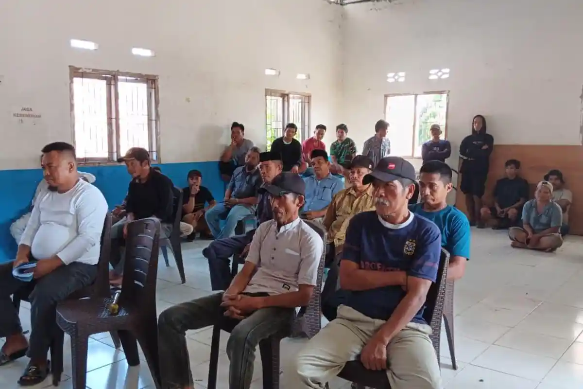 Warga Desa Tadui Mamuju 'Curhat' ke Camat Pengelolaan Dana Desa Tidak Jelas, BUMDes Minim Kontribusi