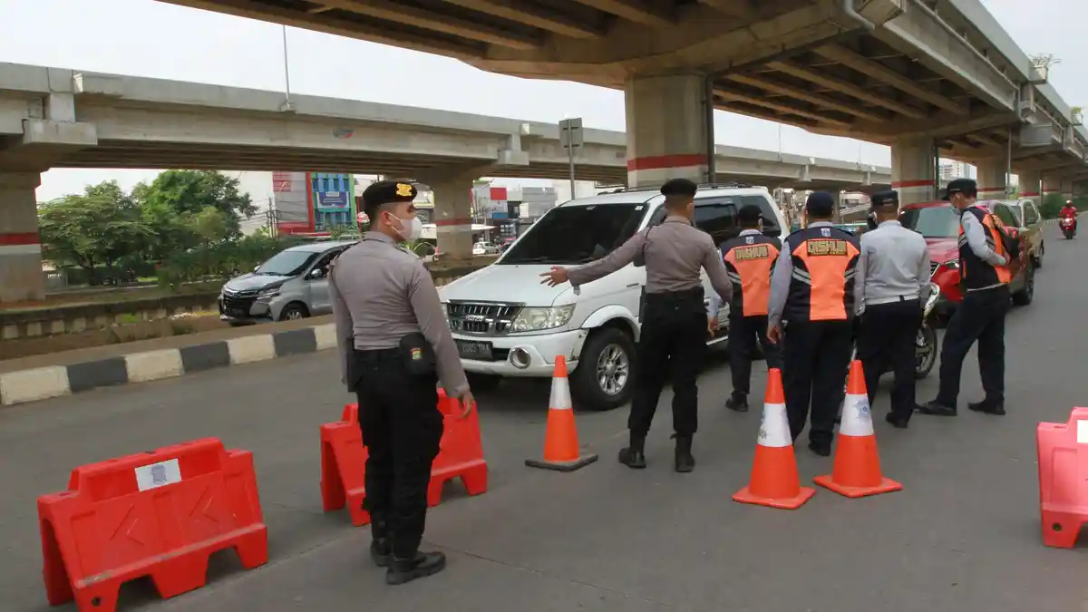 Aturan Lengkap Sanksi bagi Kepala Daerah dan Warga yang Langgar PPKM Darurat
