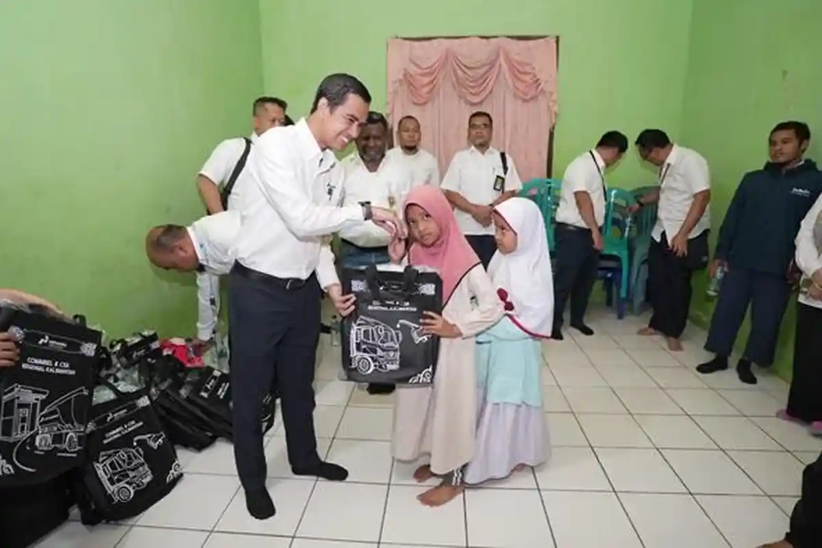 Sambut HUT Ke-28, Pertamina Patra Niaga Berbagi Kebahagiaan Bersama Anak Yatim dan Duafa