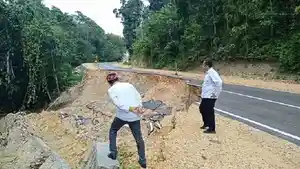 jalan-amblas-Kelurahan-Kaisabu-dan-Kelurahan-Waborobo-Kota-Baubau-Sulawesi-Tenggara.jpg