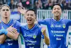PSIM-Yogyakarta-berselebrasi-setelah-mencetak-gol-ke-gawang-PSPS.jpg