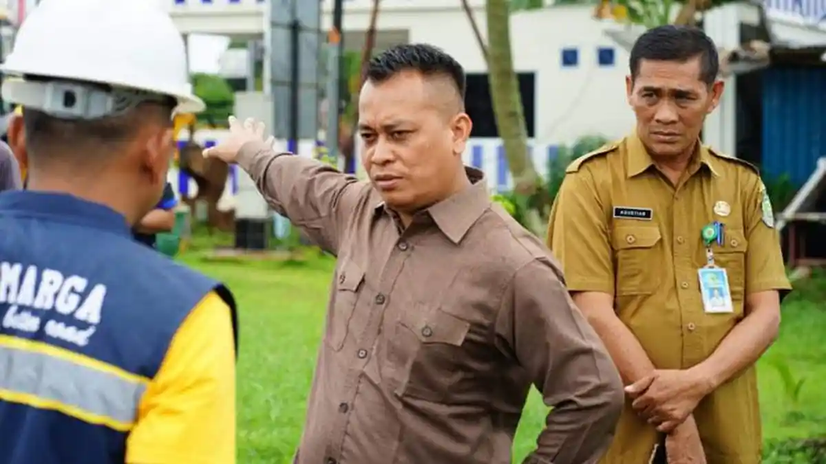 Bupati Lingga Pantau Penataan Jalan di Dabo Singkep, Pemkab Siapkan Dana Rp 3,6 Miliar