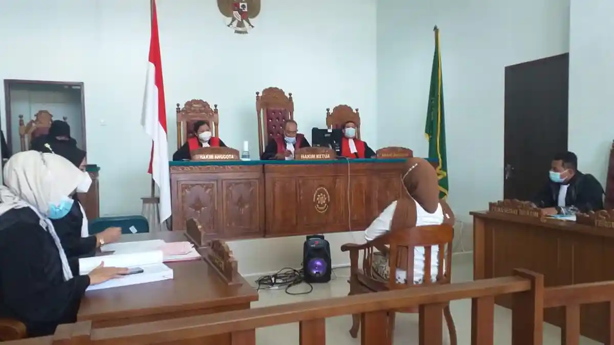 Sidang Dugaan Gelar Palsu Anggota DPRD Tanjungpinang, Rini Pratiwi Terima Dakwaan JPU