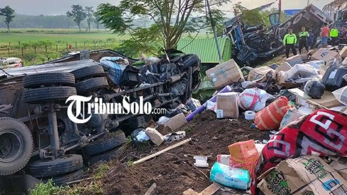 Kecelakaan Maut Melibatkan Truk Terjadi di Tol Semarang-Solo, Disebut 6 Orang Meninggal Dunia