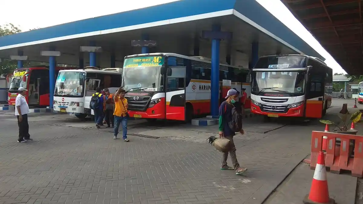Terminal Gayatri Tulungagung Masih Sepi Penumpang Mudik, Diduga Karena Peralihan Moda Transportasi