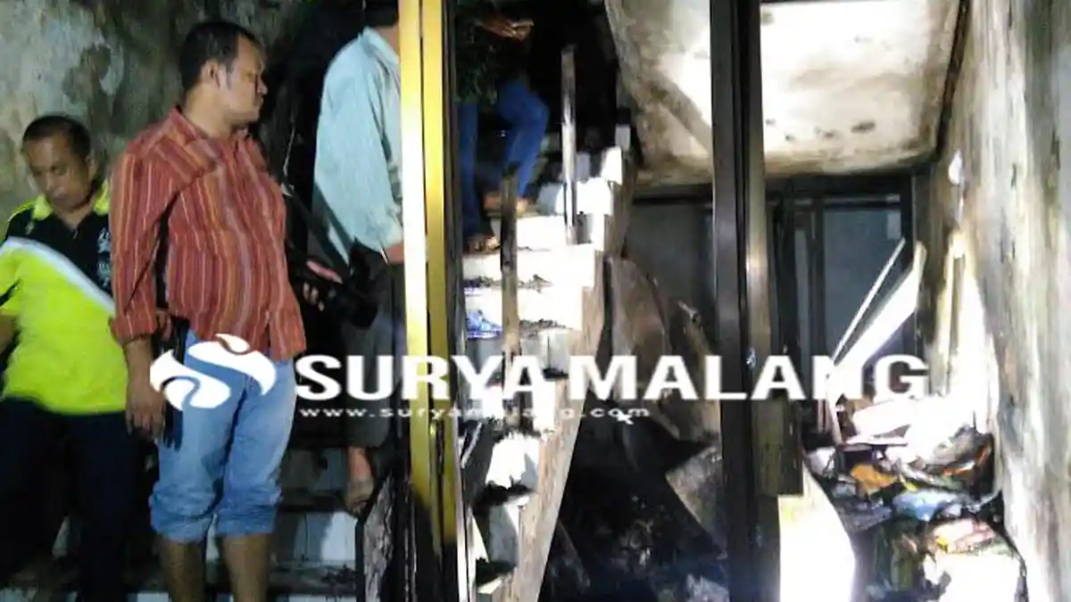 Breaking News :  Gedung Universitas Islam Malang Terbakar