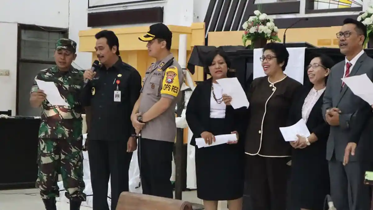 Kunjungi Gereja,  Wakil Bupati Gresik Qosim Sampaikan ini