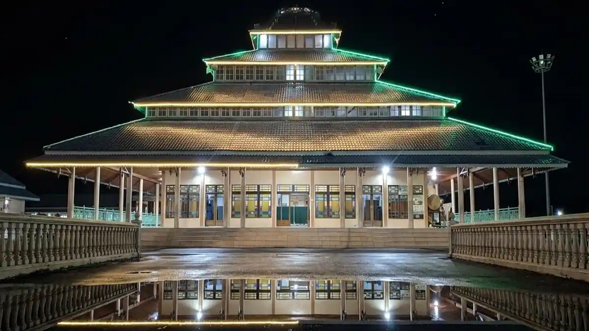 Masjid Agung Syuhada Bengkayang: Simbol Keharmonisan Umat di Jantung Kota