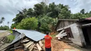Bencana-tanah-longsor-terjadi-di-Desa-Keimanga-Boltara.jpg