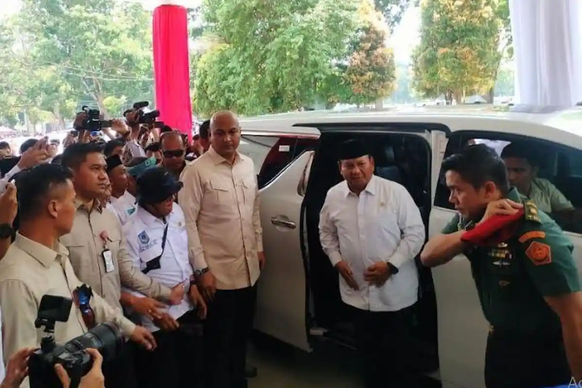 Antusias Kepala Desa Sambut Kedatangan Prabowo Subianto di Rakernas APDESI 2023