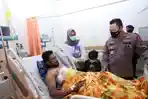 Kapolri-Jenderal-Listyo-Sigit-Prabowo-menjenguk-beberapa-anggota-Polri-yang-ditembak-KKB-Papua.jpg
