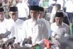 Presiden Jokowi Takziah Ke Rumah Duka Gus Sholah