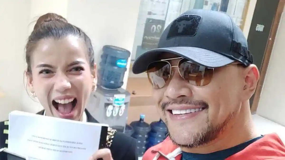Momen Romantis Saat Deddy Corbuzier Lamar Sabrina Chairunnisa, Berikan Cincin Berlian