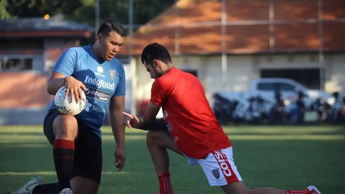 Baru Sepekan Latihan, Pemain Bali United Stefano Lilipaly Cedera