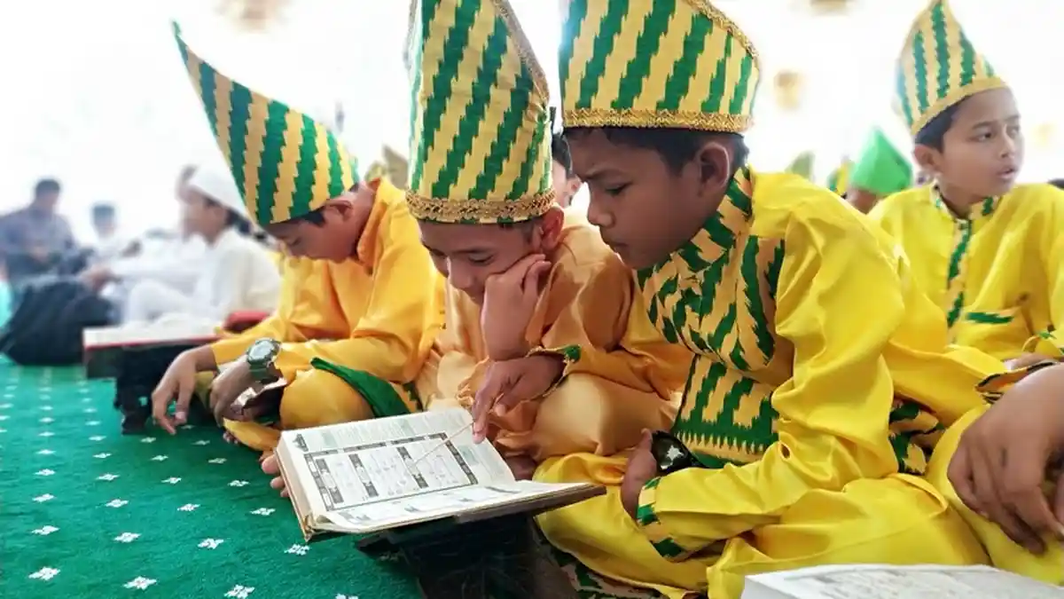 Apa Arti Alquran? Pengertian dan Penjelasan Kitab Suci Umat Islam