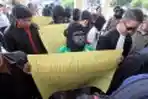 Sidang Hanapi dan Ignasius Pemakan Daging Orang Hutan