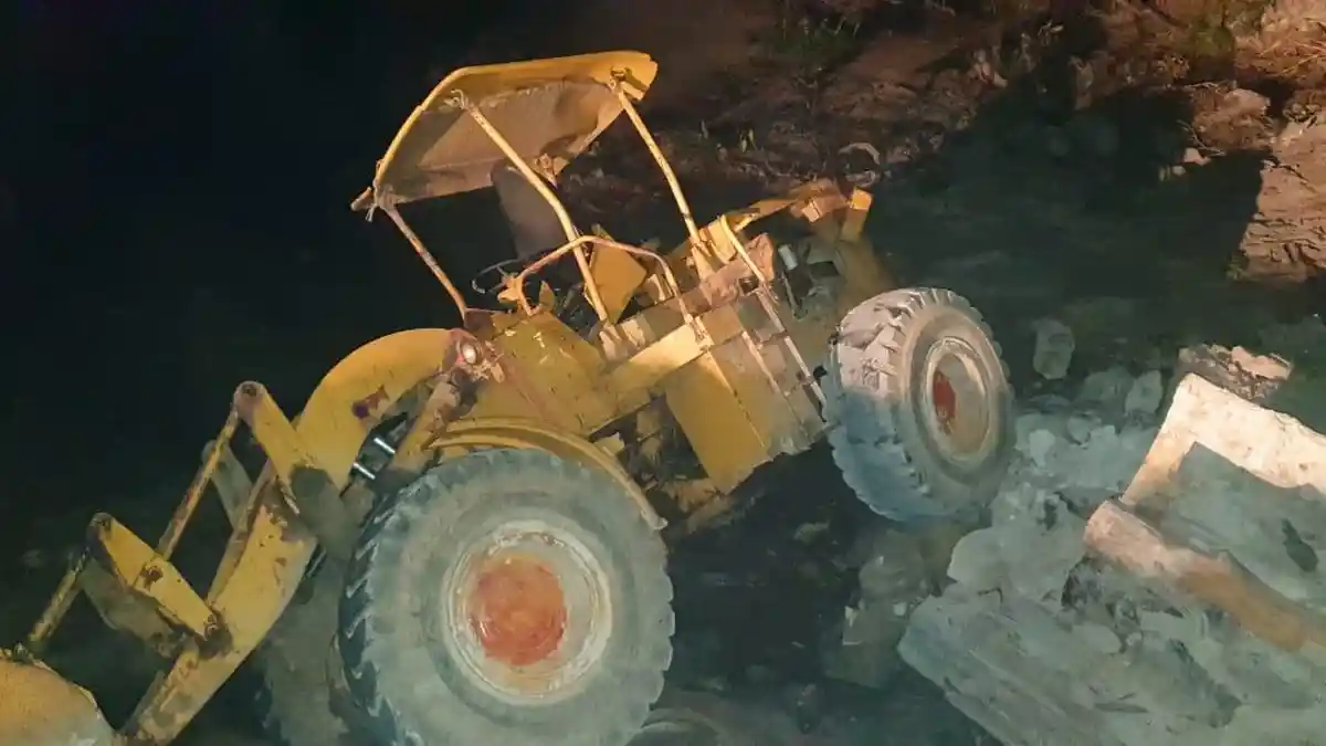 KECELAKAAN DI NATUNA, Usai Antar Istri Kerja, Warga Sepempang Tewas Tertimpa Alat Berat