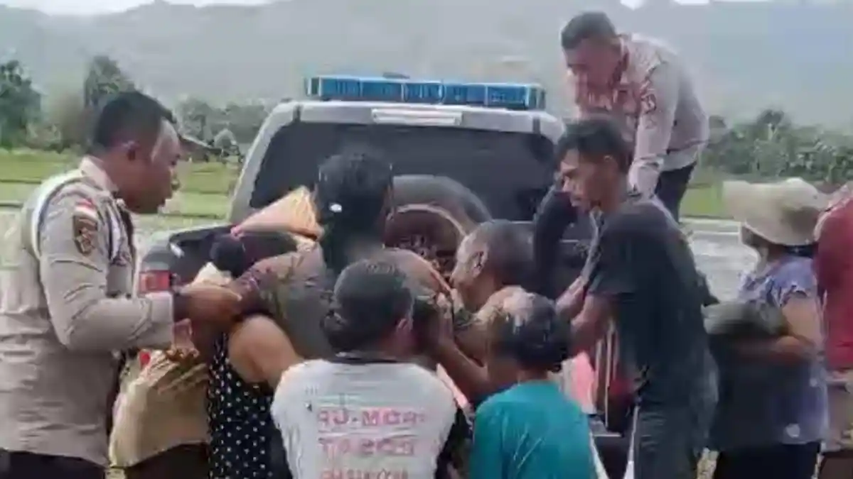 BREAKING NEWS : Angin Puting Beliung Terjang  Nagekeo, 4 Warga Terluka