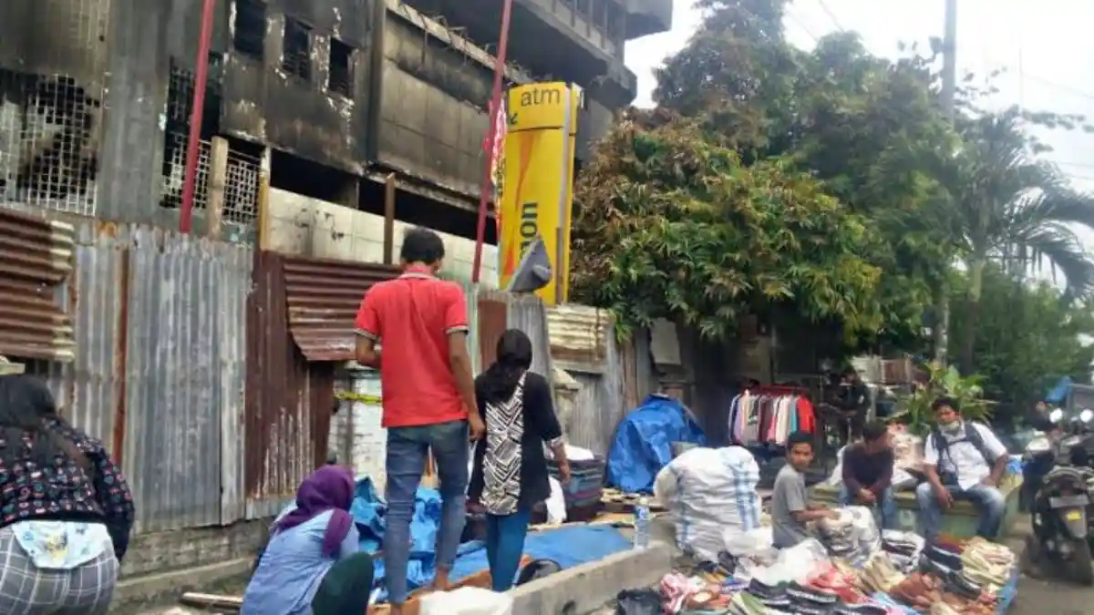 Pedagang Emas Pasar Aksara Membiarkan Barangnya Tertinggal di Gedung yang Terbakar