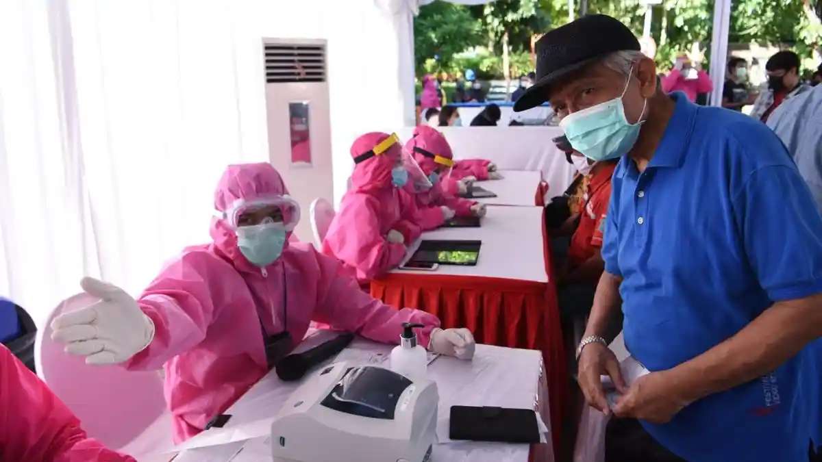 Warga Surabaya Apresiasi Rapid Test Massal BIN Sasar Zona Merah Covid-19