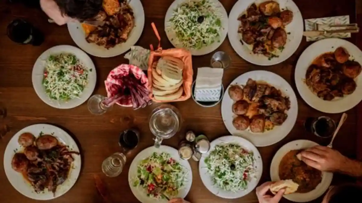Tetap Sehat Saat Ramadan 2024, Ini 5 Daftar Makanan Buka Puasa dan Sahur yang Cocok untuk Menu Diet