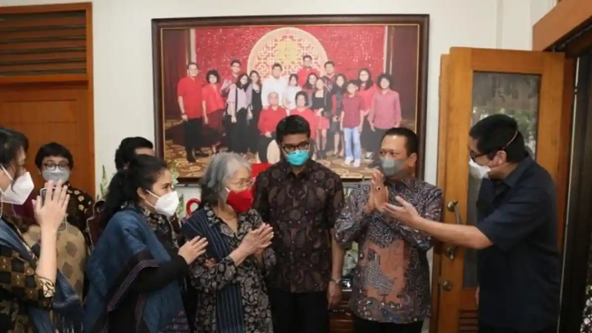 Sosok Sabam Sirait dalam Kacamata Ketua MPR RI dan Ketua DPD RI