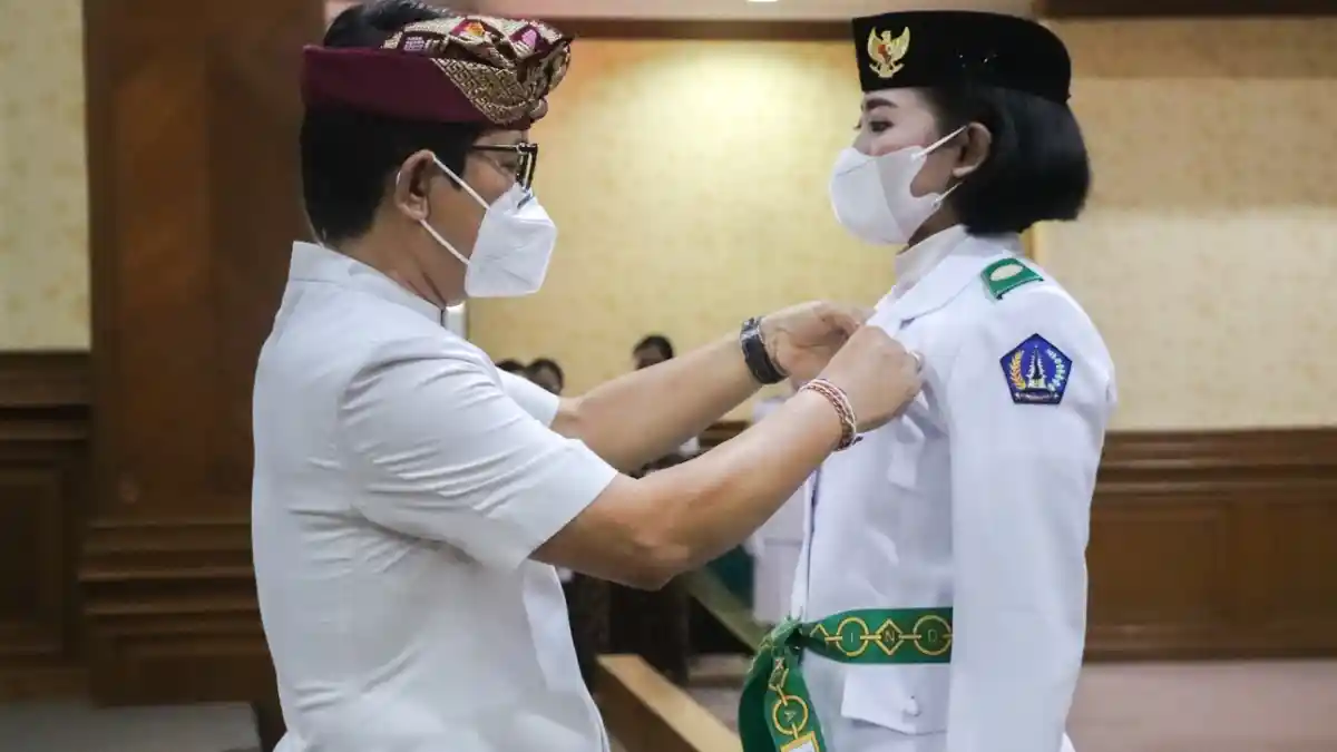 Sekda Badung Adi Arnawa Kukuhkan Paskibraka Kabupaten Badung Tahun 2021