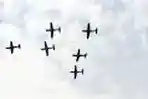 Akrobatik Udara di HUT TNI AU ke-67