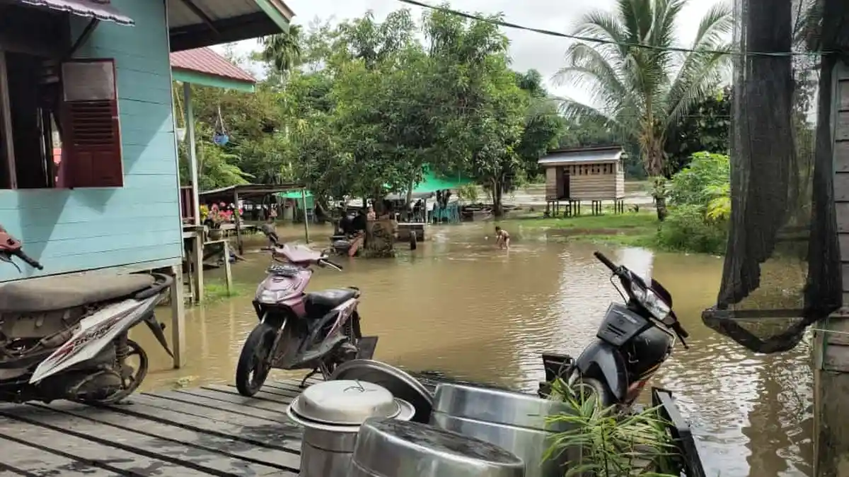Air Sungai di Kampung Long Iram Seberang Kubar Naik, Warga Diminta Waspada