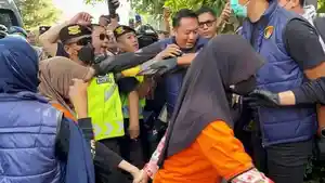 rekonstruksi-daycar-yogyakarta-diwarnai-teriakan-histeris.jpg