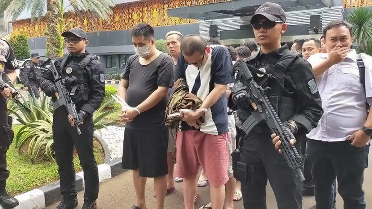 VIDEO: 80 WN China Penipu Online Diserahkan ke Imigrasi, Lima Tidak Terlibat