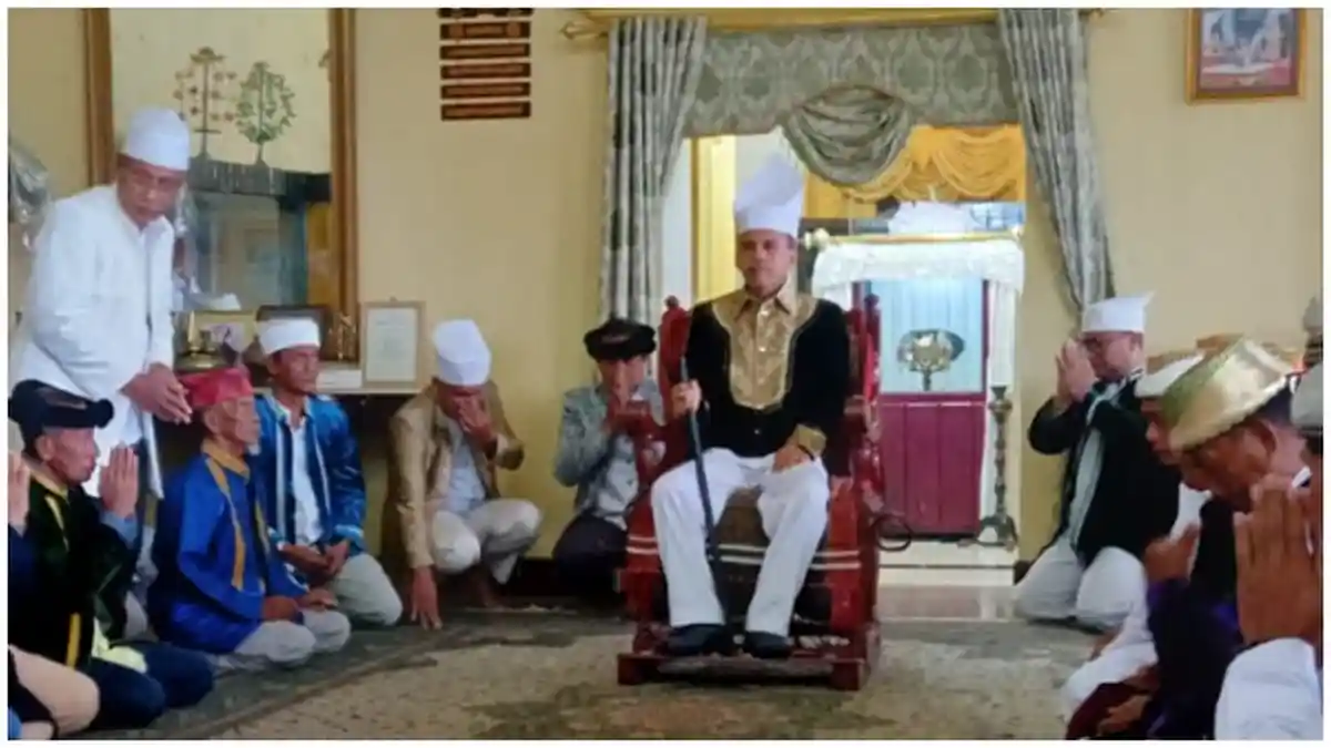 Keluarga Besar Kesultanan Ternate Tolak Pengukuhan Hidayatullah Mudaffar Sjah Sebagai Sultan