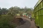 Viral-Macet-Berhari-hari-di-Tanjung-Pauh-Muaro-Jambi-karena-Truk-Batu-Bara.jpg