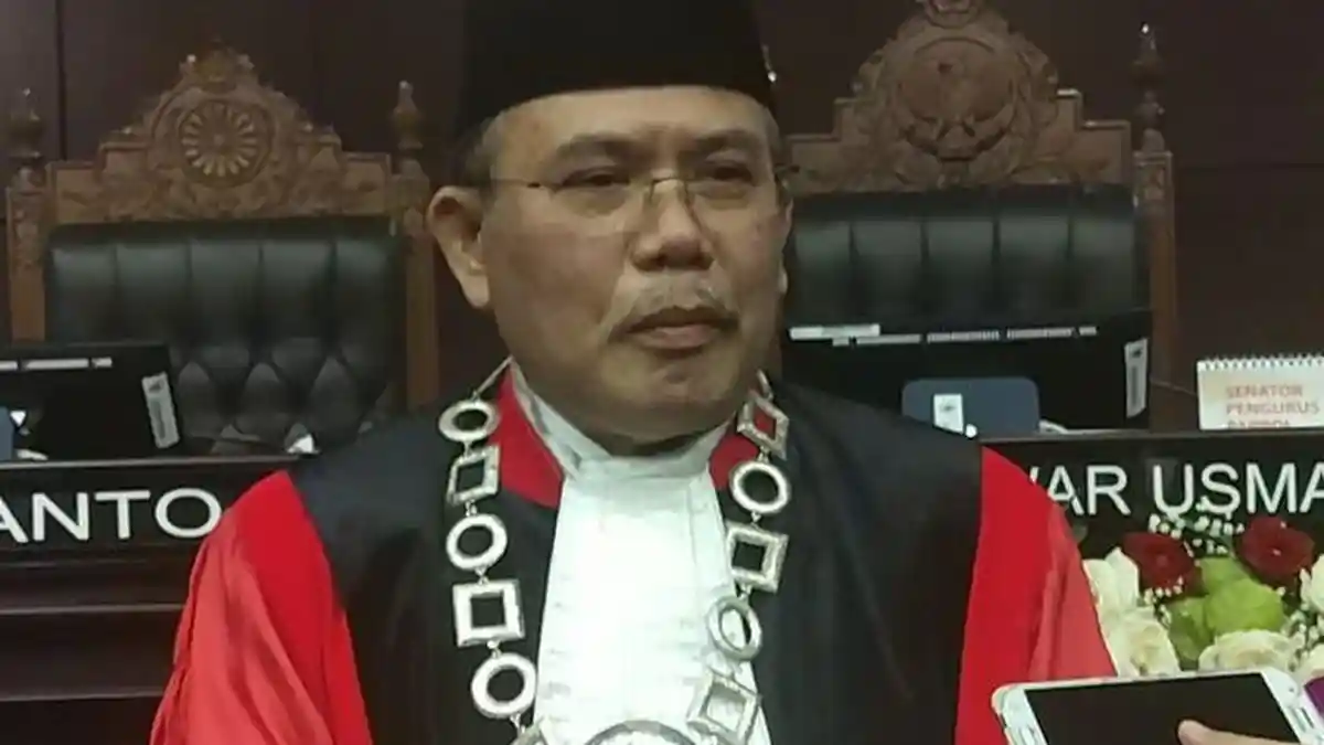 Profil  Aswanto, Hakim Mahkamah Konstitusi yang Diberhentikan karena Kerap Anulir Produk DPR