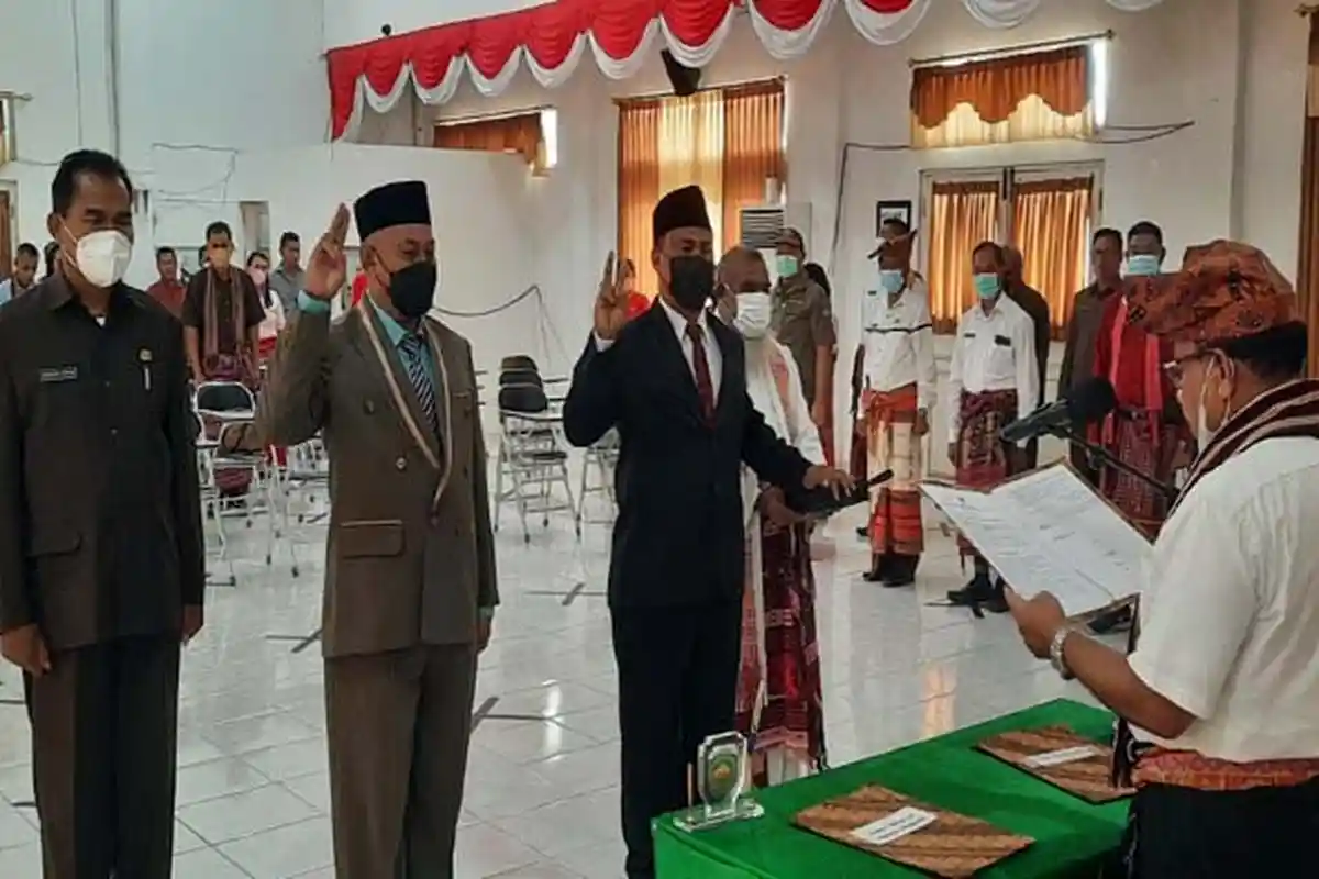 Dua Pejabat Eselon II di Malaka Dilantik, Bupati Simon Tekankan Etos Kerja