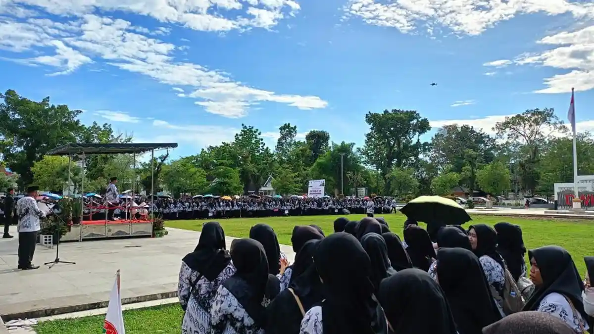 Bupati HST Ajak Guru Perkuat Peran di Era Digital pada HUT ke-80 PGRI