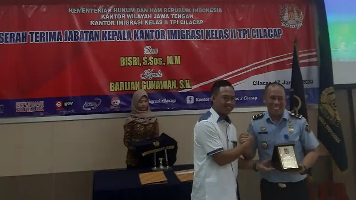 Kepala Kantor Imigrasi II TPI Cilacap, Barlian Gunawan: Tegur Saya Kalau Ada yang Keliru
