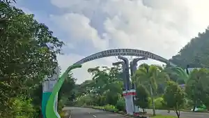 Cuaca-cerah-berawan-menyelimuti-kawasan-gerbang-Kota-Sabang-Senin-452026.jpg