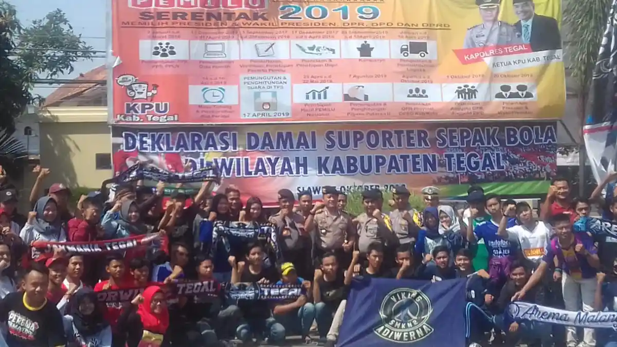 250 Suporter dari Berbagai Tim Gelar Deklarasi Damai di Mapolres Tegal