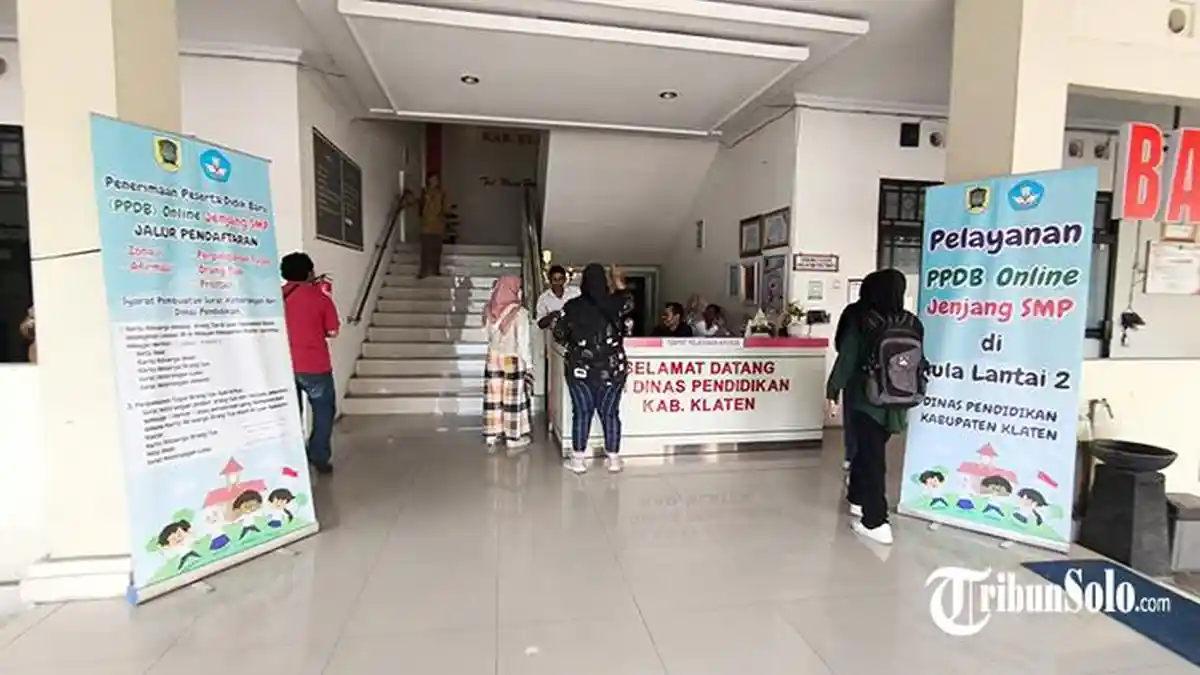 PPDB SMP 2024 di Klaten Jateng, Wali Murid Terbantu Posko Offline Disdik, Bisa Urus Surat Pengantar