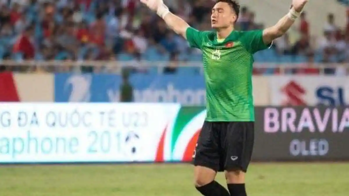 Dua Klub Eropa dan Satu Tim Jepang Berebut Jasa Kiper Timnas Vietnam