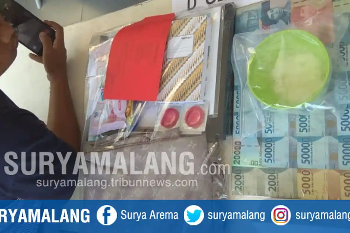 Polisi Gerebek Spa & Massage yang Sedia Prostitusi Main Ber-3 di Kediri, Gadis 16 Tahun Jadi Korban