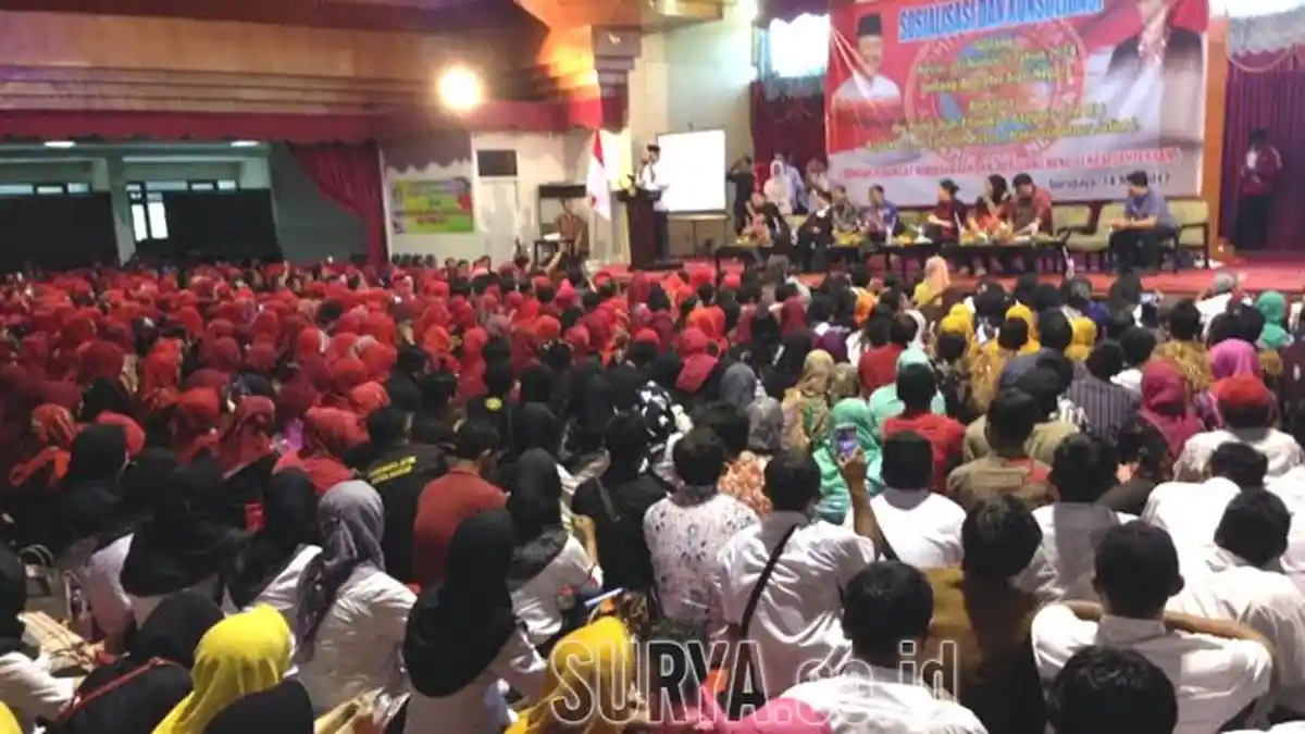 Guru Ngaji Selama 11 Tahun Gajinya Rp 200.000 Per Bulan, Ini Reaksi Oneng dan Gus Ipul