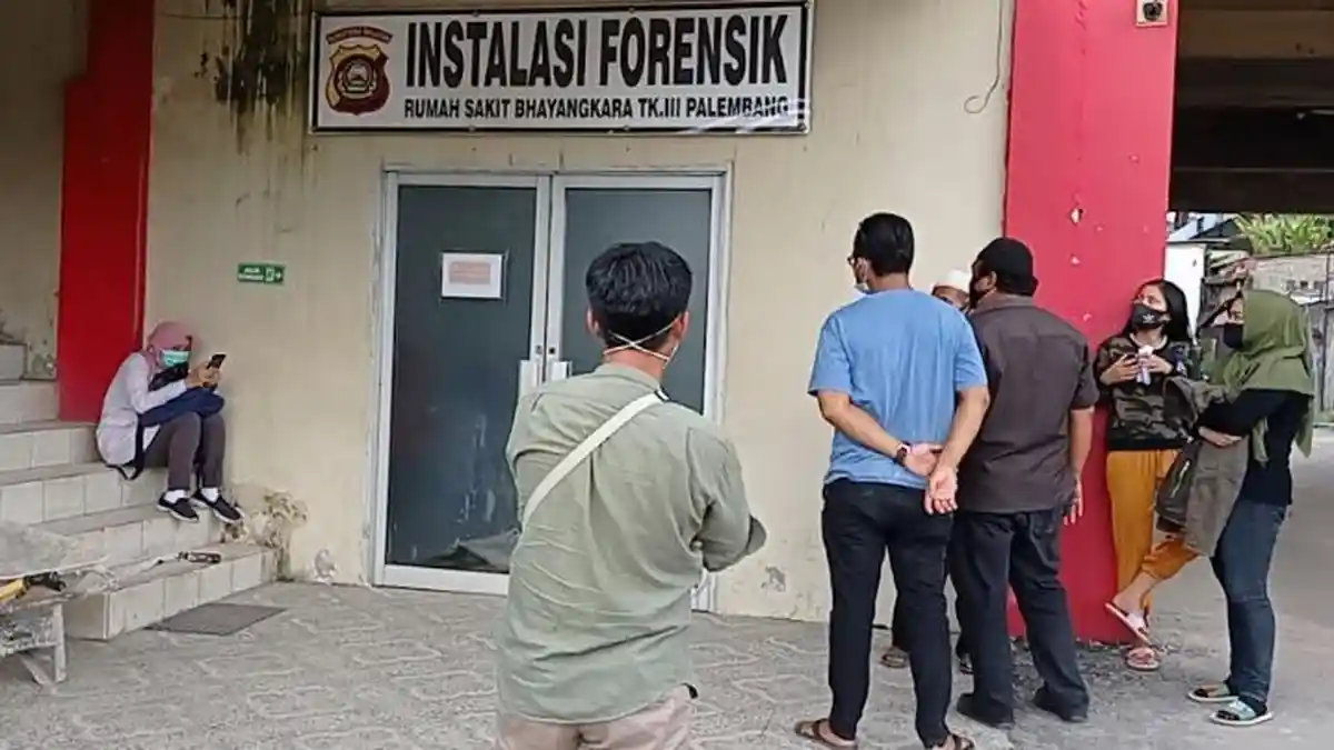 Jenazah Terikat Rantai dan Coran Diduga Andre, Keluarga Yakin Lihat Baju dan Celana Korban 